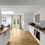 In - Garden & Drive - Sleeps 4 Holiday home *