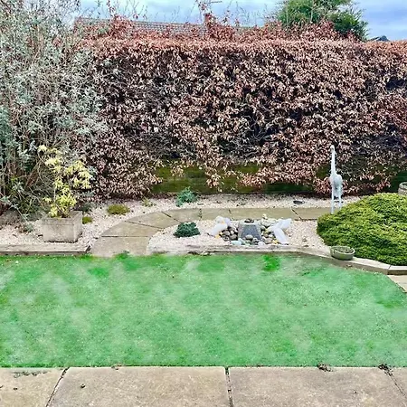 In - Garden & Drive - Sleeps 4 Σπίτι διακοπών